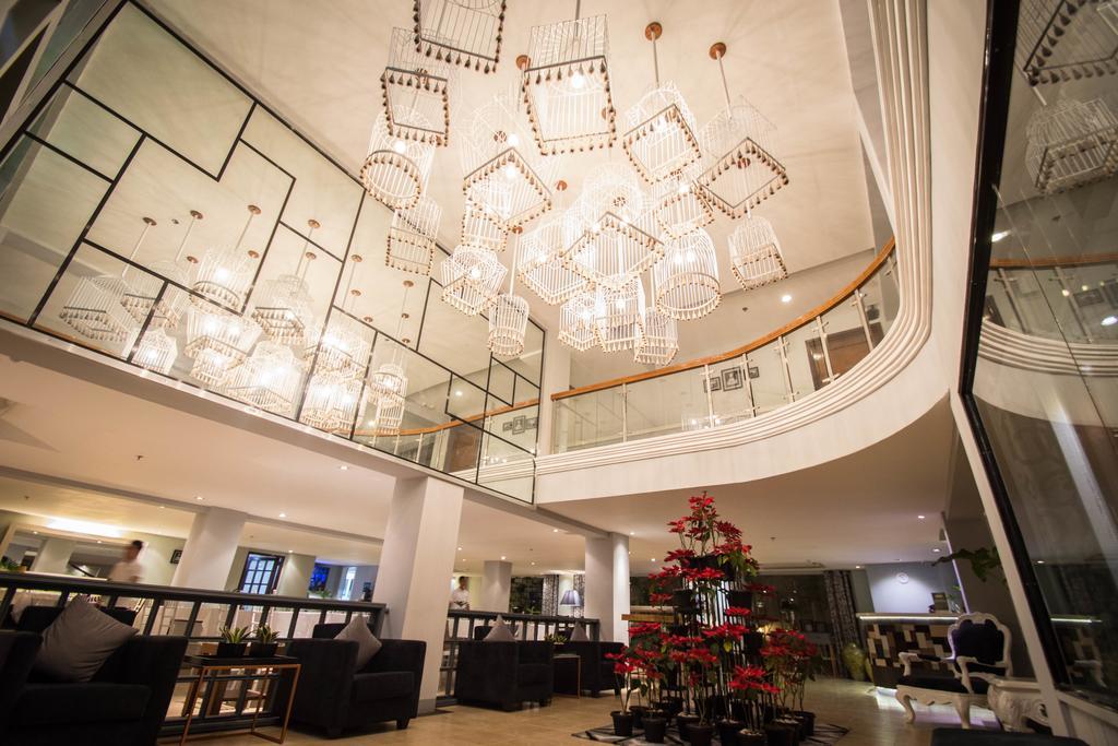 Almont City Hotel Butuan City Buitenkant foto
