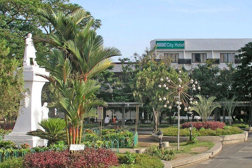 Almont City Hotel Butuan City Buitenkant foto