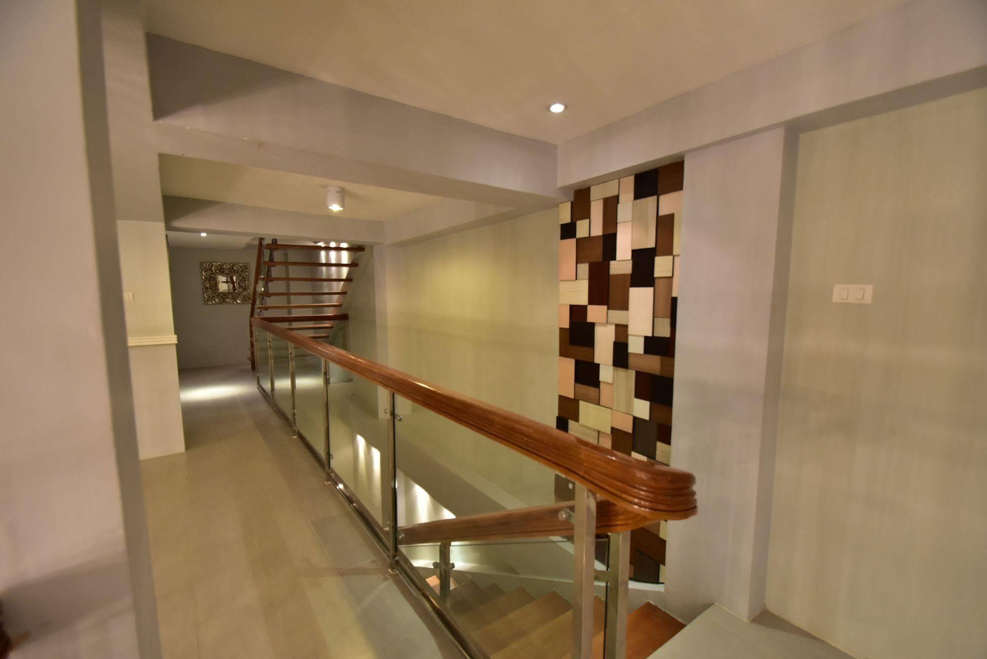 Almont City Hotel Butuan City Buitenkant foto