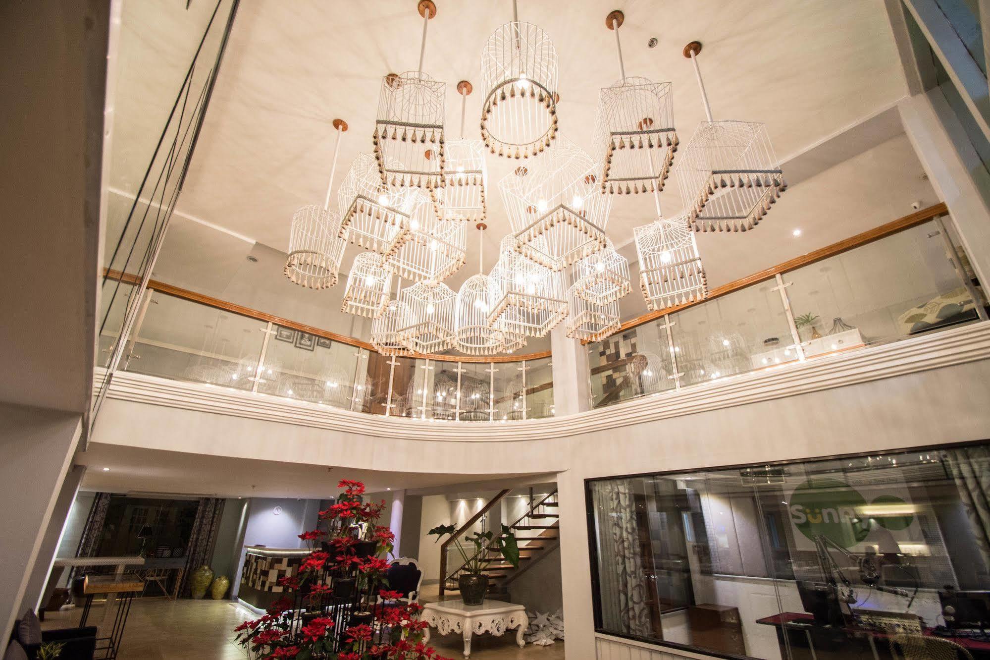 Almont City Hotel Butuan City Buitenkant foto